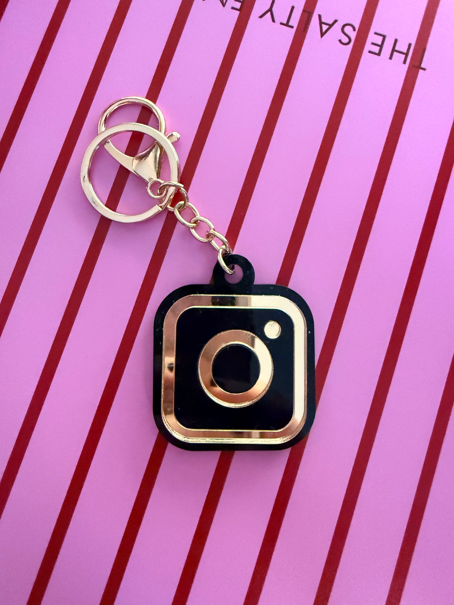 Social media 'Tap & Go' Keyring