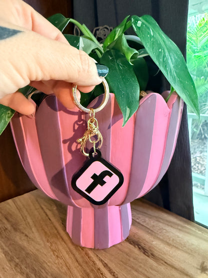 Social media 'Tap & Go' Keyring